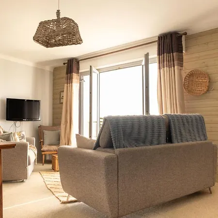Catherine Apartment